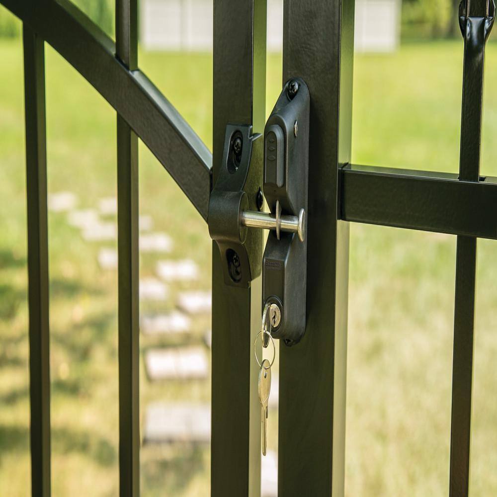 3.312 in. x 5.187 in. Black Nylon with Stainless Steel 1-Sided Key Locking Gravity Latch - Hercitys