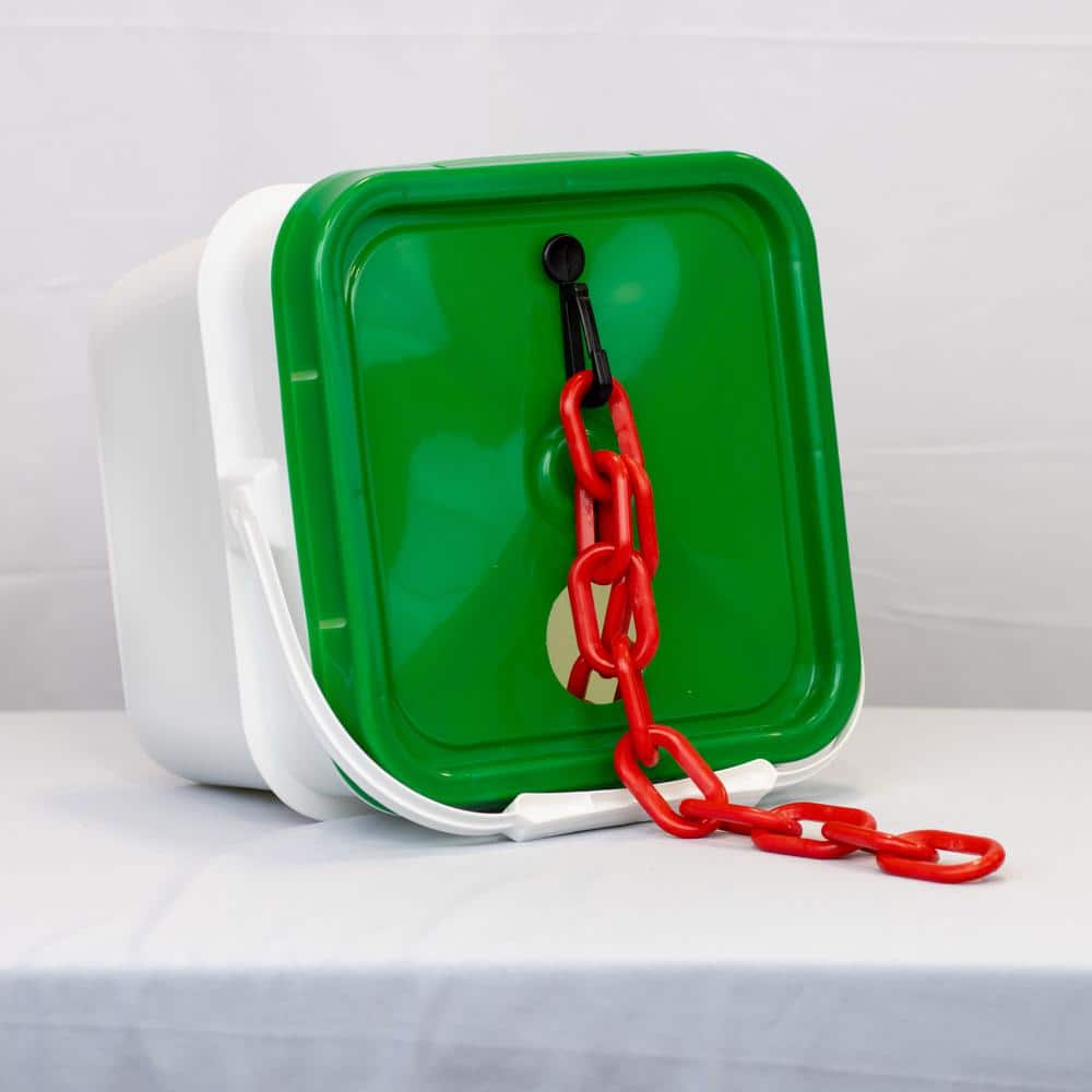 2 in. (#8, 51 mm) x 65 ft. Heavy Duty Plastic Safety Chain Red in a Pail - Hercitys