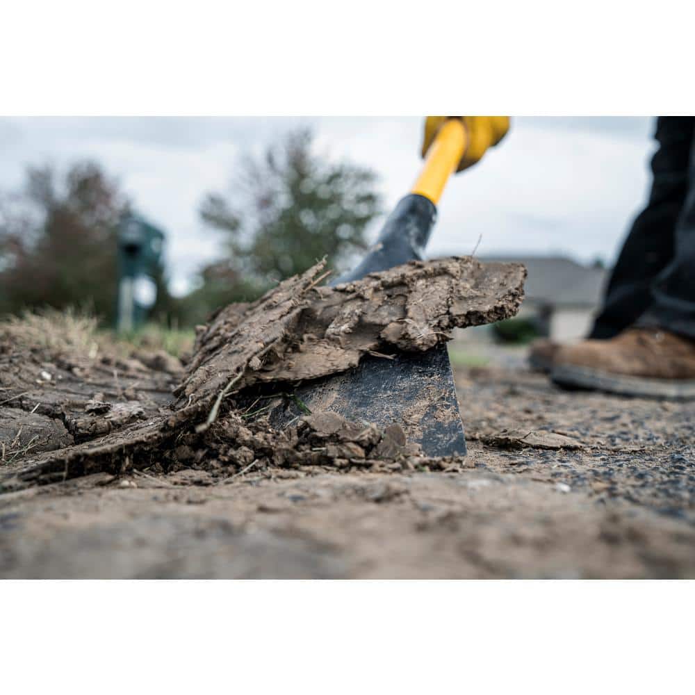 32 in. Carbon Steel Blade Ice Scraper - Hercitys