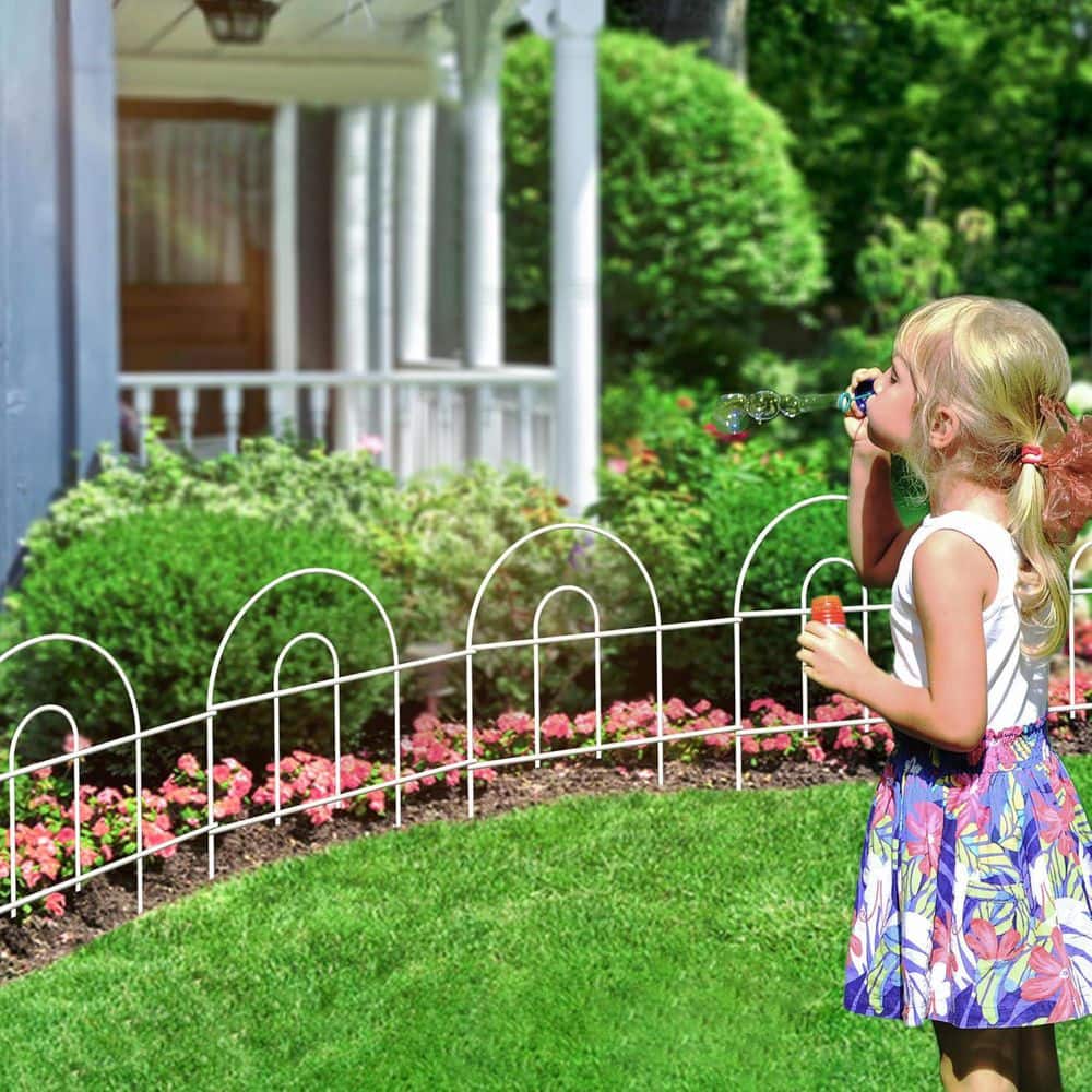 19 in. L x 18 in. H 31-Panels Metal Decorative Garden Fence Border Wire Folding Fences Patio Edging Landscape in White - Hercitys