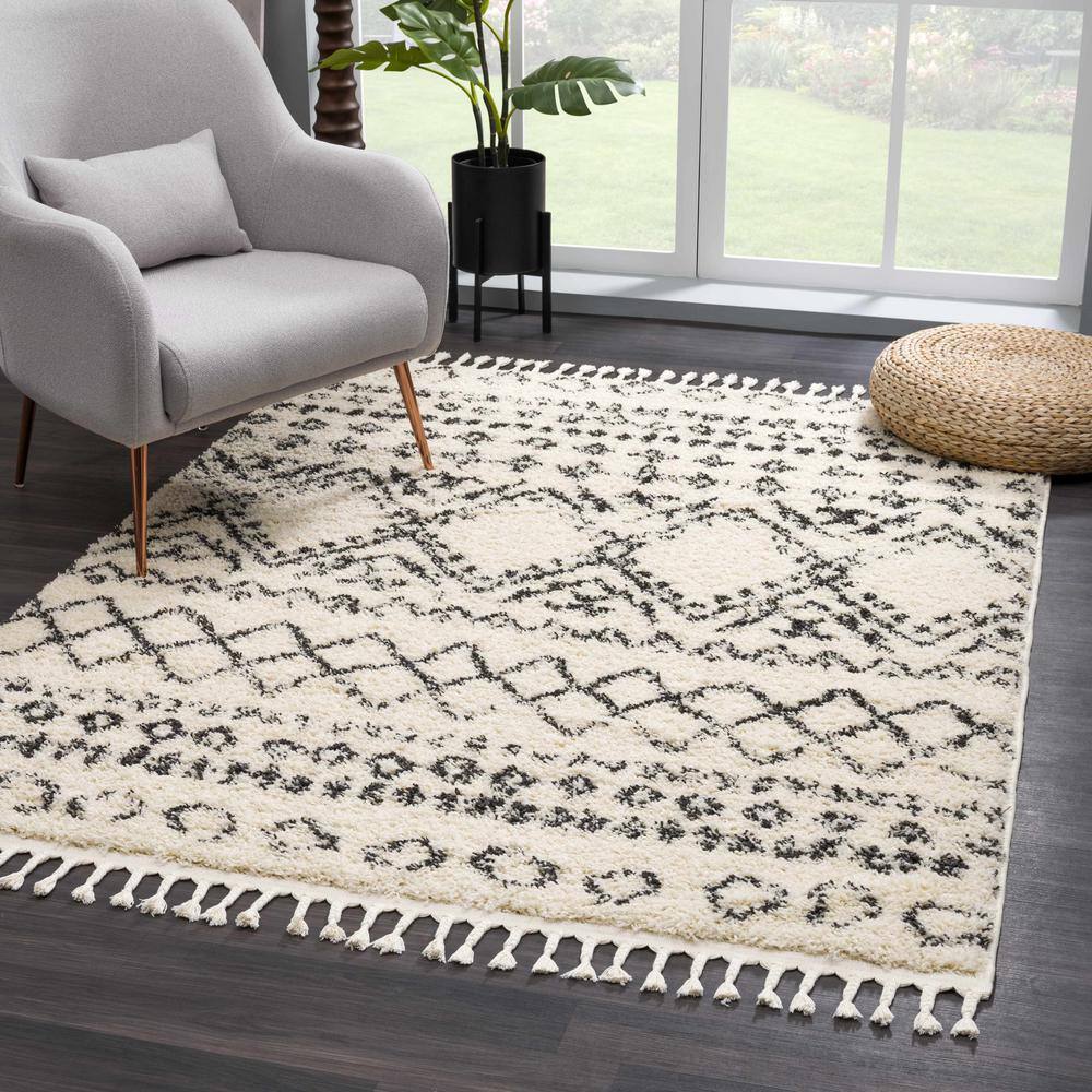 Duncans 5 ft. X 7 ft. Beige, Charcoal, Gray Area Rug - Hercitys