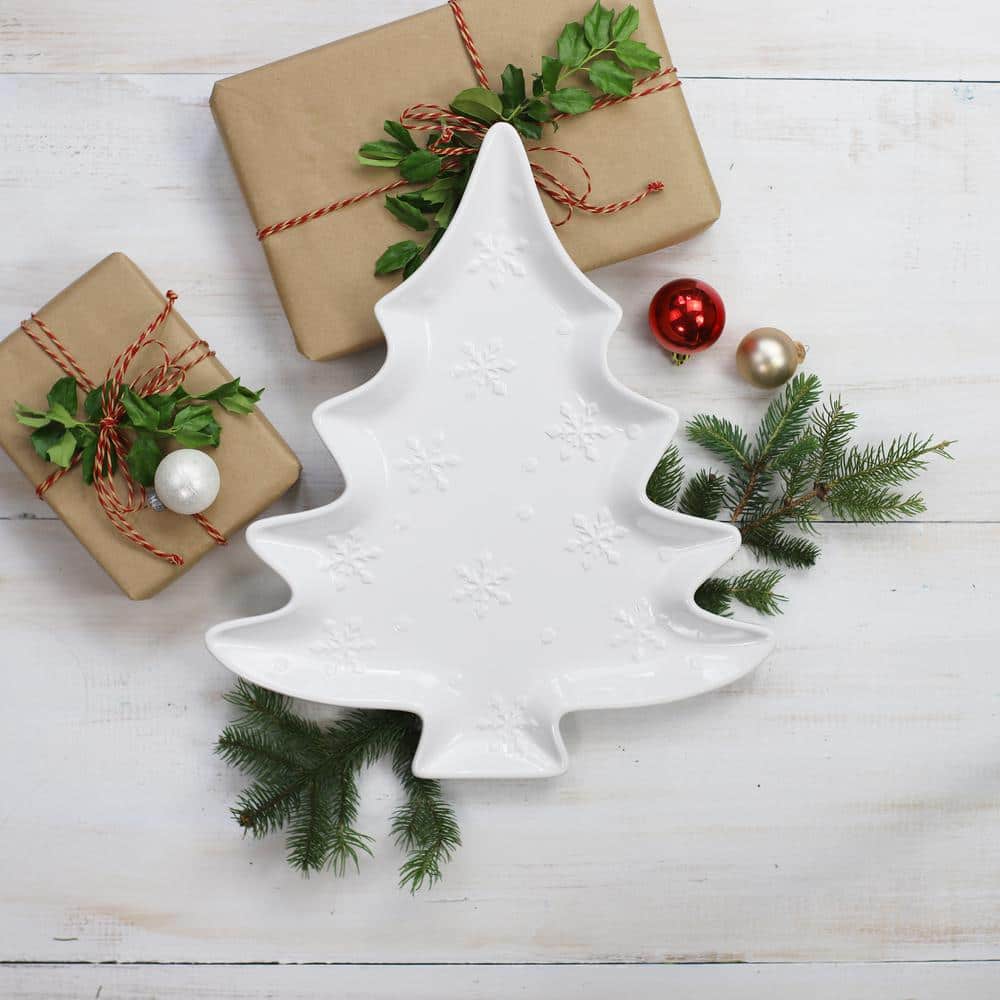 Winterfest 14.17 in. White Earthenware Tree Platter (Set of 1) - Hercitys