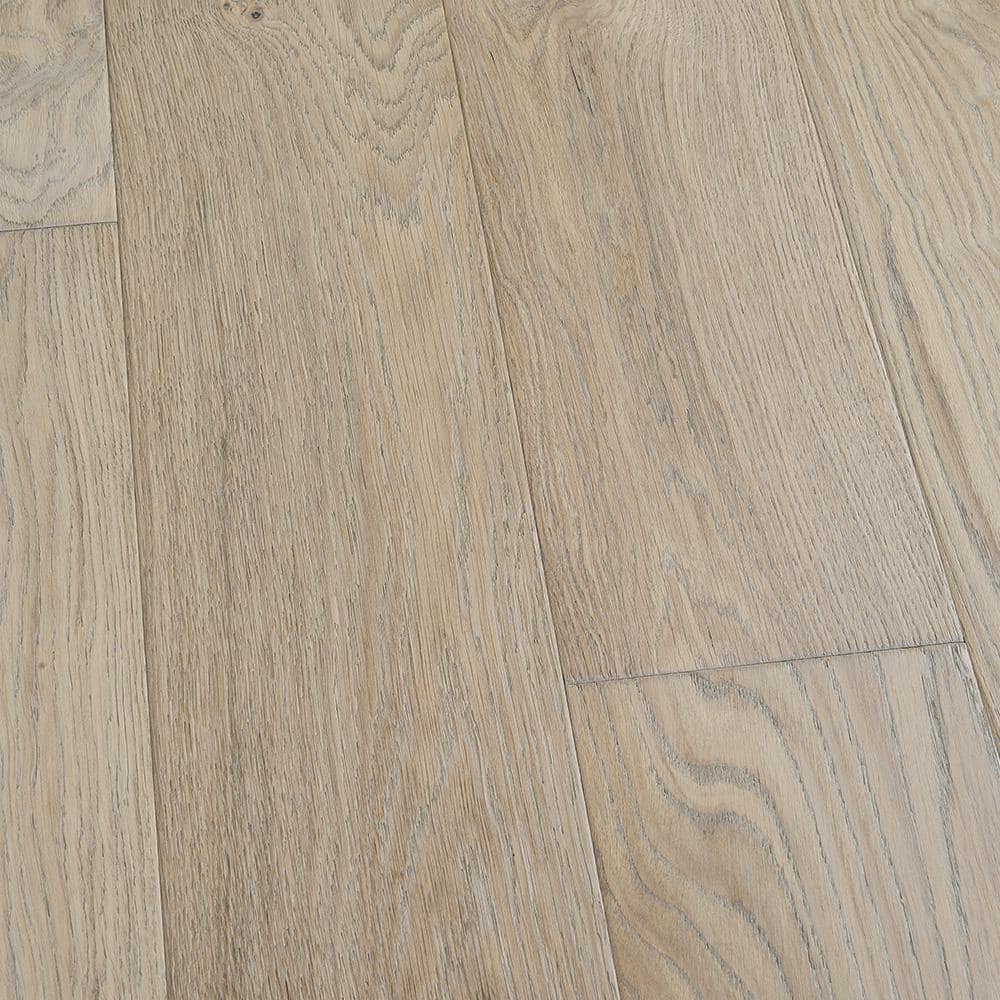 Mavericks French Oak 1/2 in. T x 7.5 in. W T&G Wire Brushed Engineered Hardwood Flooring (23.3 sq. ft./case) CXS - Hercitys