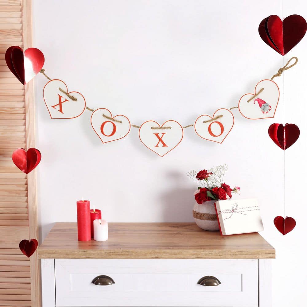 Hearts “XOXO” Valentine’s Day Metal Banner – 4 in. White and Red - Hercitys