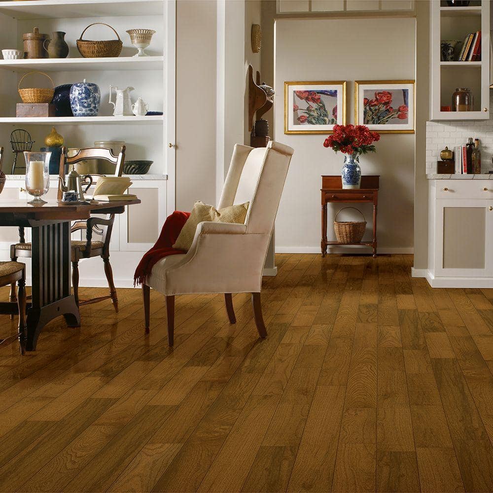 Plano Low Gloss Saddle Oak 3/4 in. T x 5 in. W Smooth Solid Hardwood Flooring (23.5 sq.ft./ctn) - Hercitys