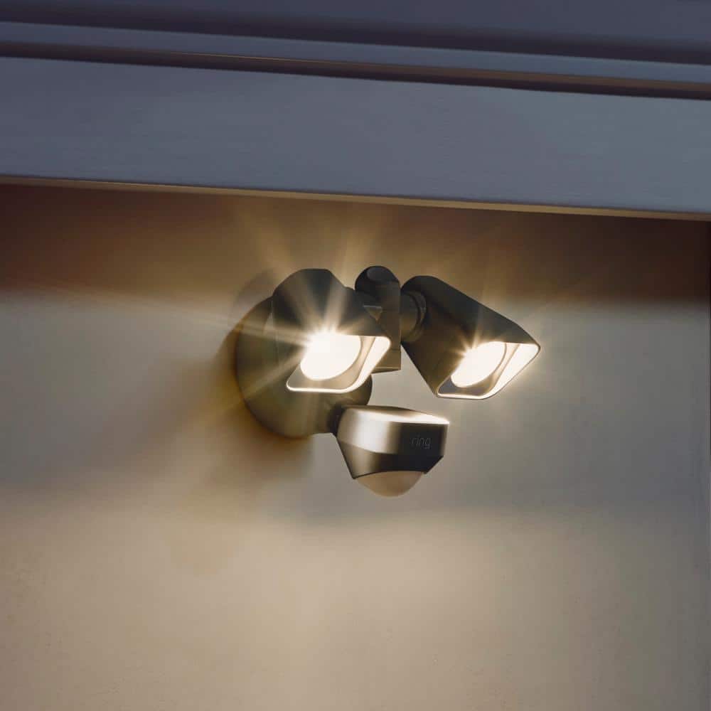 Floodlight Wired – Outdoor Smart Lighting with Adjustable Motion Detection, Integrated LEDs, 2000 Lumens, Black - Hercitys