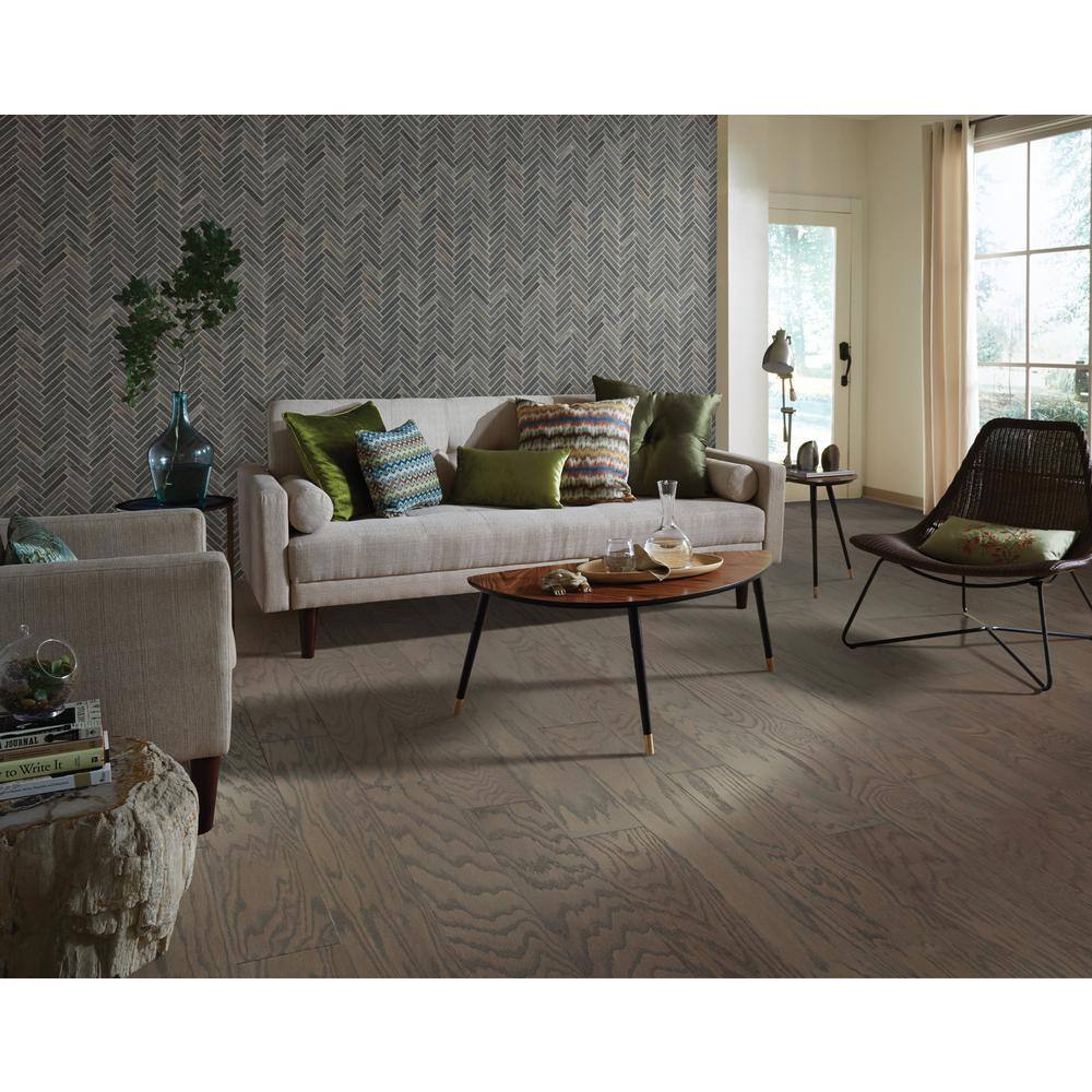 Bradford 5 Barnboard Red Oak 3/8 in. T X 5 in. W Tongue and Groove Engineered Hardwood Flooring (23.66 sq.ft./case) - Hercitys