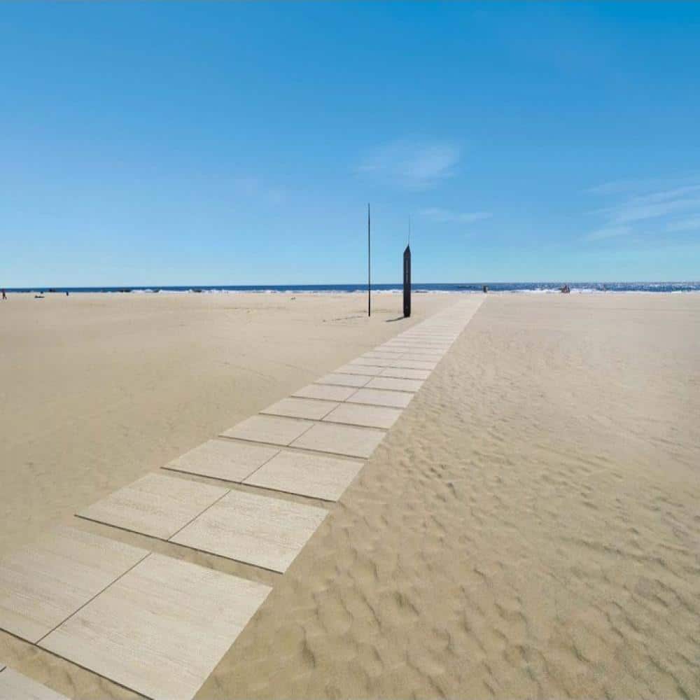 Foresta White 24 in. x 24 in. x 0.75 in. Wood Look Porcelain Paver - Hercitys