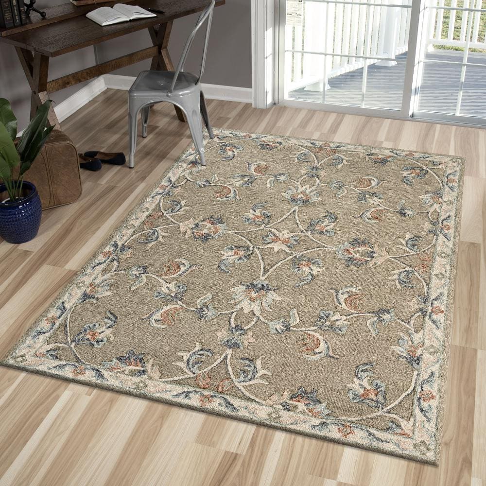 Rory Classic Cream/Gray 5 ft. x 7 ft. Mirroring Floral Bloom Area Rug - Hercitys
