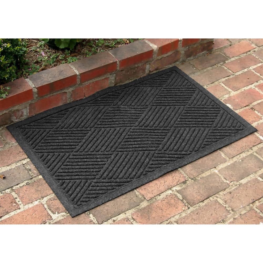 Waterhog Diamonds 23 in. x 35 in. PET Polyester Indoor Outdoor Door Mat Charcoal - Hercitys