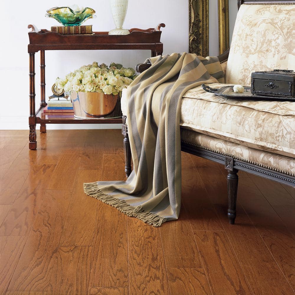 Town Hall Gunstock Oak 3/8 in. T x 3 in. W T+G Smooth Engineered Hardwood Flooring (31.5 sq.ft./ctn) - Hercitys