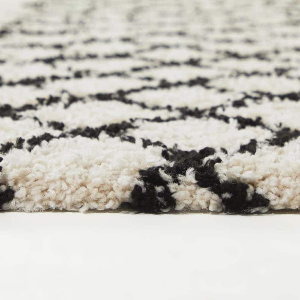 Catrin Charcoal 5 ft. 3 in. x 7 ft. Moroccan Area Rug - Hercitys