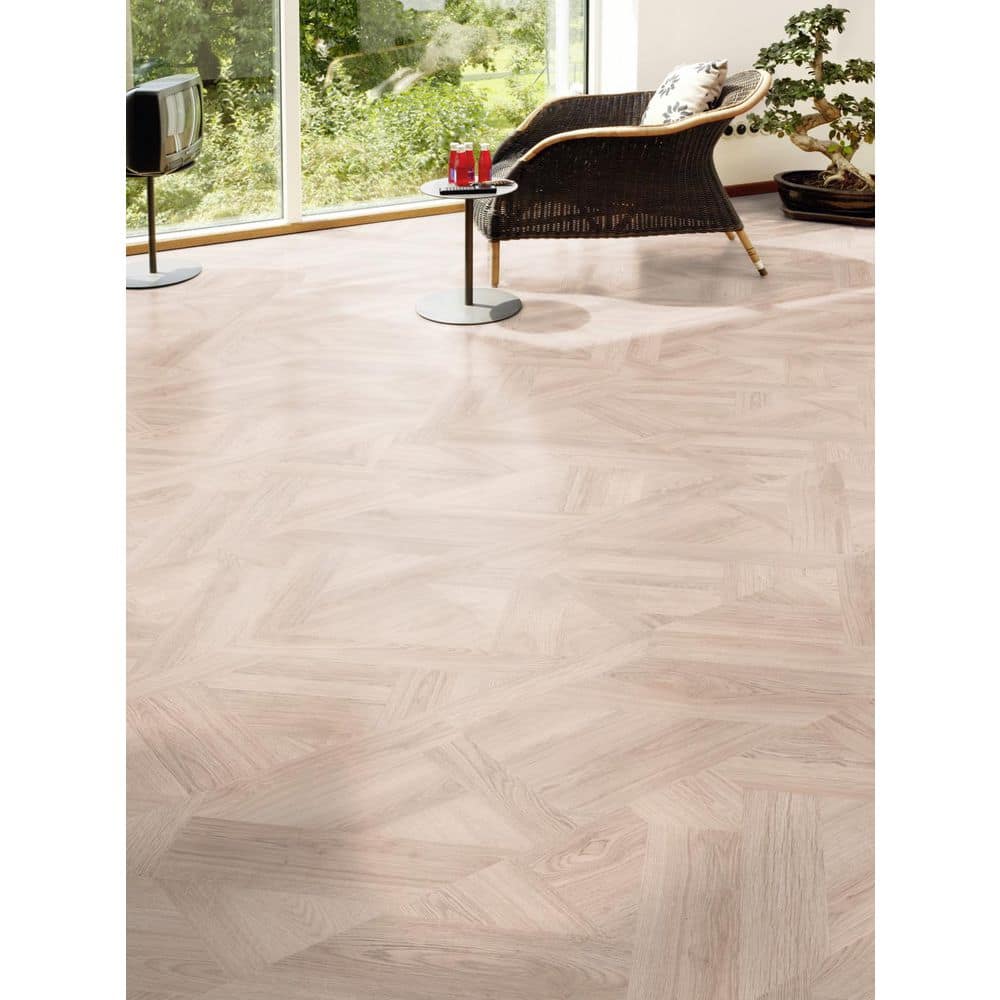 Oak Milano Bella 8mm T x 13 in. W Waterproof Laminate Wood Flooring(27.41 sq. ft./case) - Hercitys