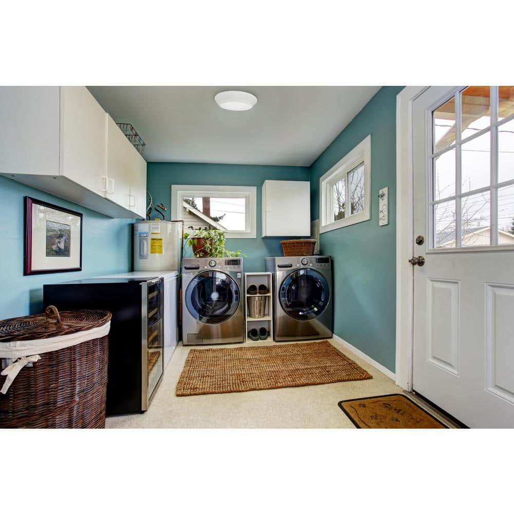 Wet Location Rated Versi Lite 28-Watt Textured White Integrated LED Flushmount - Hercitys