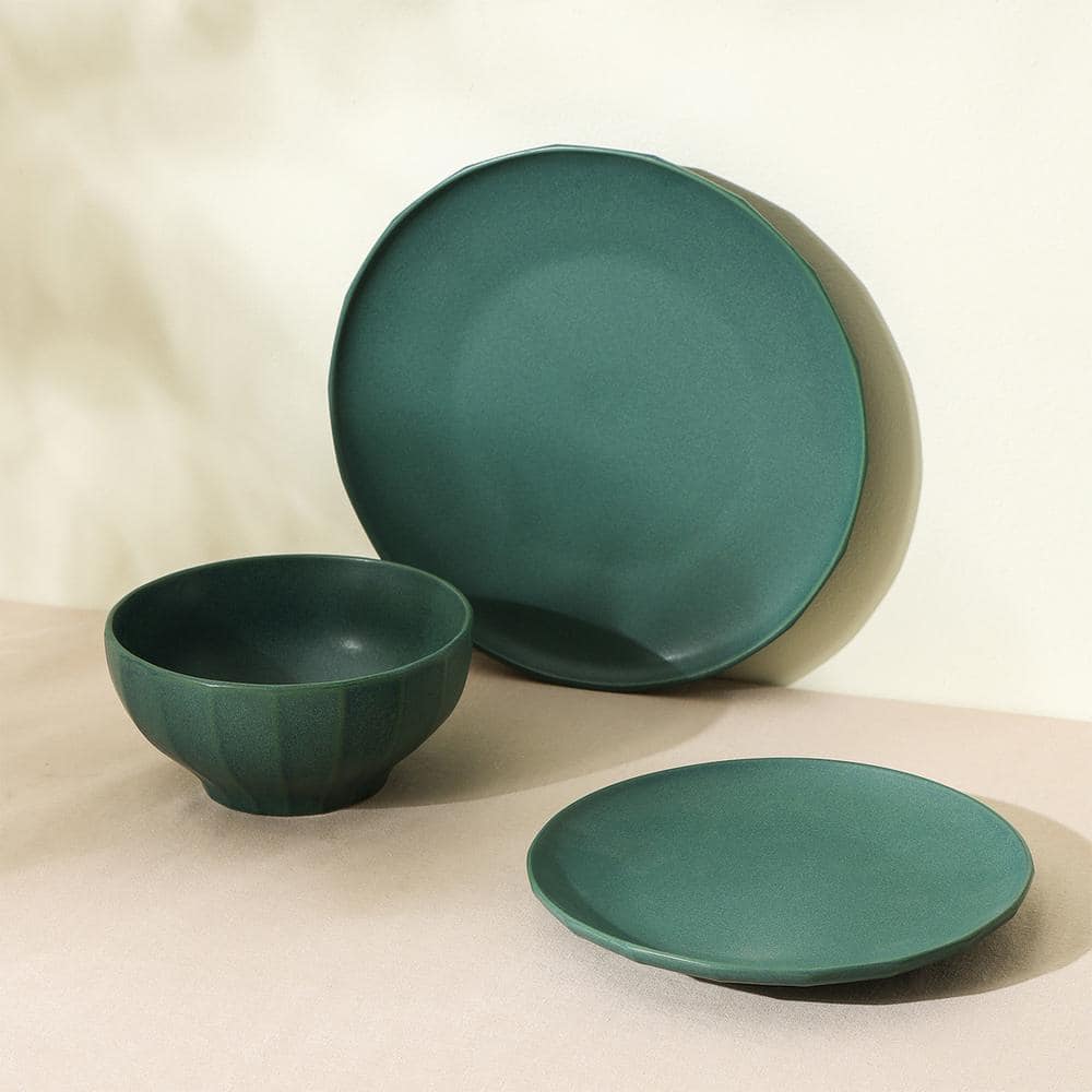 Rio 24-Piece Green Stoneware Dinnerware Set (Service for 8) - Hercitys