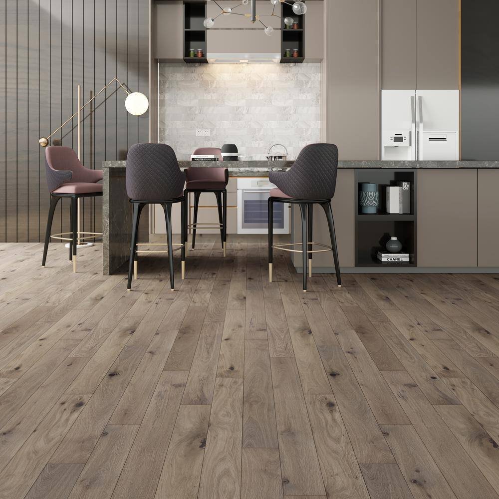 Arlet Oak 1/4 in. T x 5 in. W Click Lock Wire Brushed Engineered Hardwood Flooring (16.68 sq.ft./case) - Hercitys