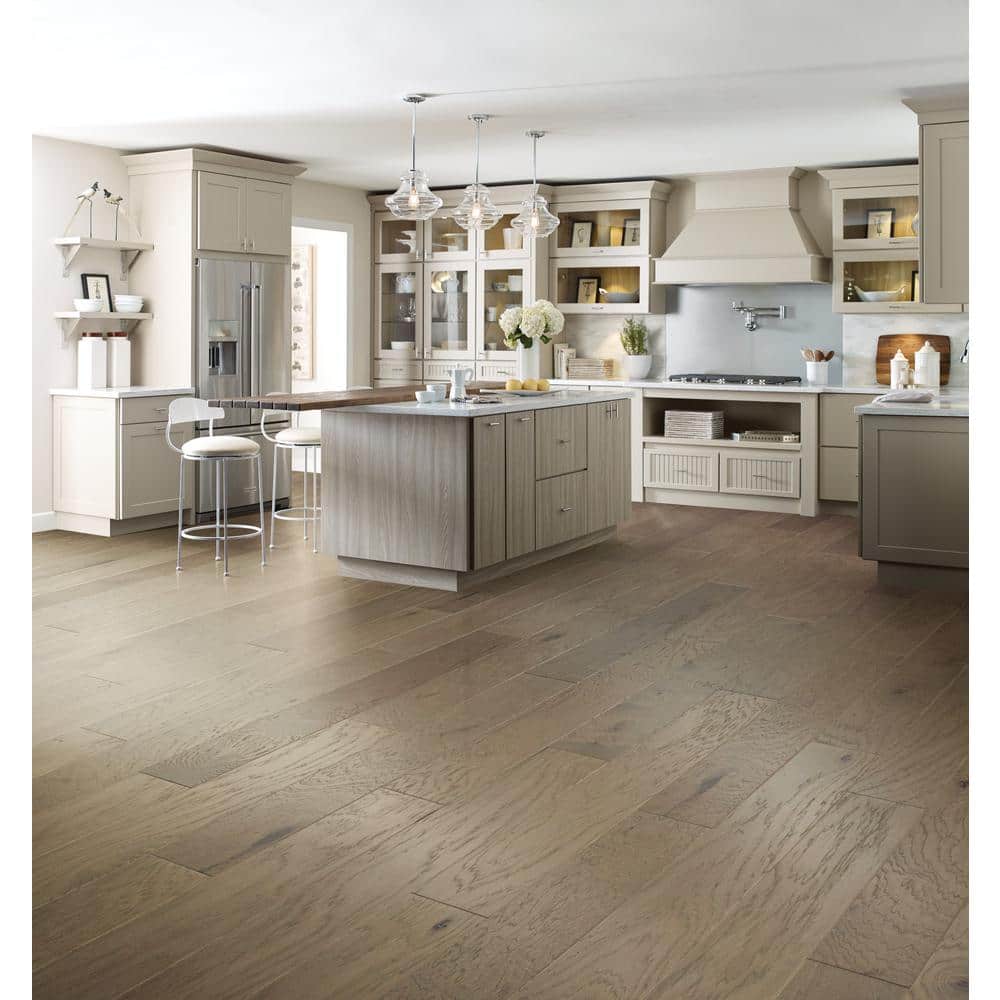 Hampshire Columbia Hickory 3/8 in. T X 6.3 in. W Tongue and Groove Engineered Hardwood Flooring (30.48 sq.ft./case) - Hercitys