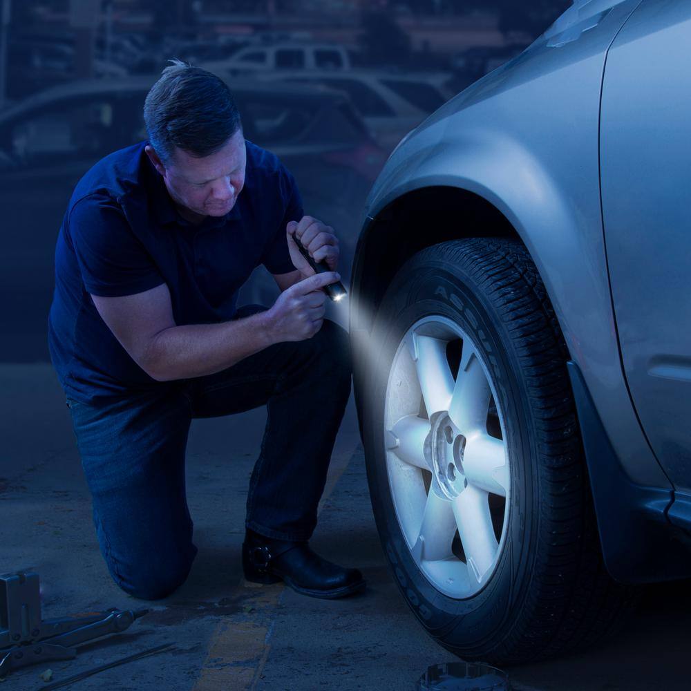 Inova T7R PowerSwitch Rechargeable Focusing Flashlight - Hercitys