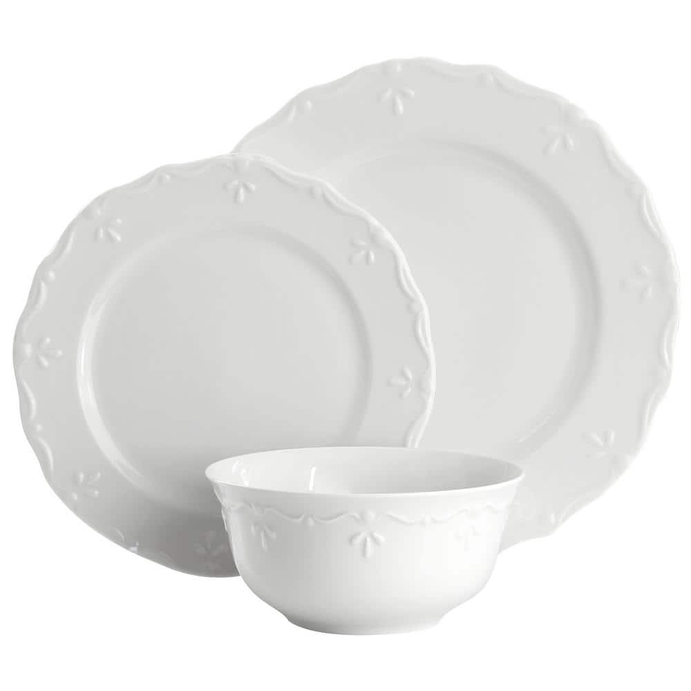 Henryi 18 Piece Porcelain Dinnerware Set in White - Hercitys