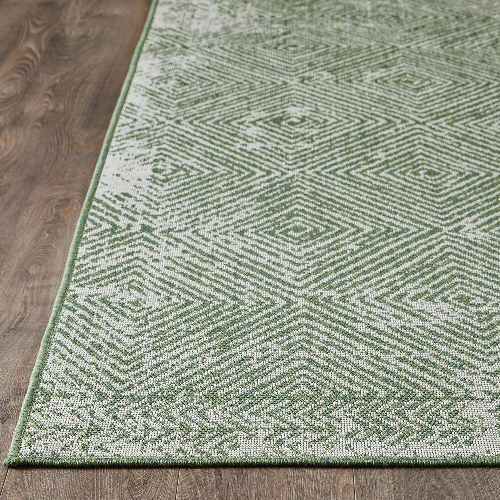 Breyleigh Carzon Cream/Green 5 ft. 3 in. x 7 ft. 3 in. Geometric Polypropylene Indoor/Outdoor Area Rug - Hercitys