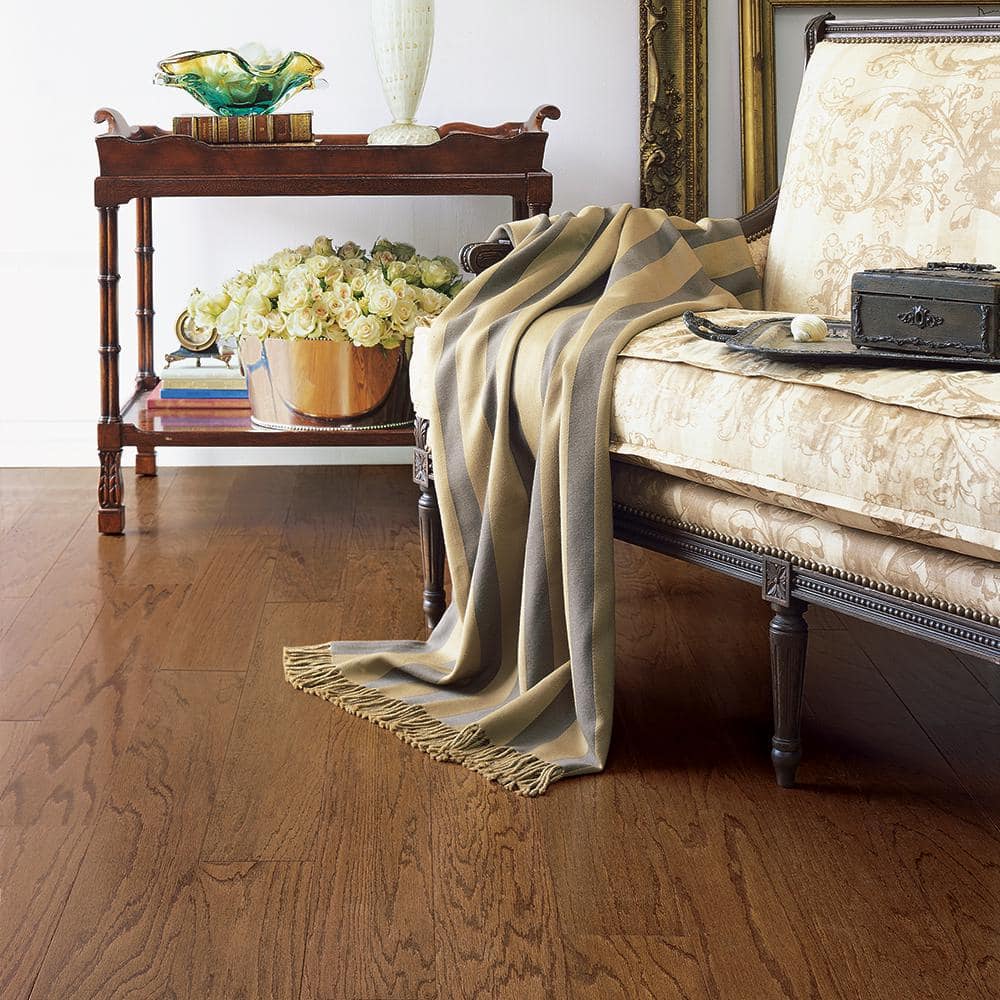 Colony Saddle Oak 3/8 in. T x 5 in. W T+G Smooth Engineered Hardwood Flooring (36.5 sq.ft./ctn) - Hercitys