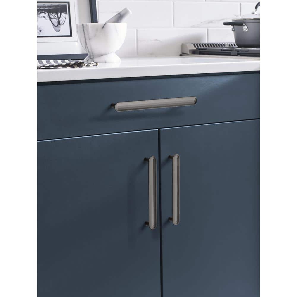 Concentric 7-9/16 in. (192mm) Modern Gunmetal Bar Cabinet Pull - Hercitys