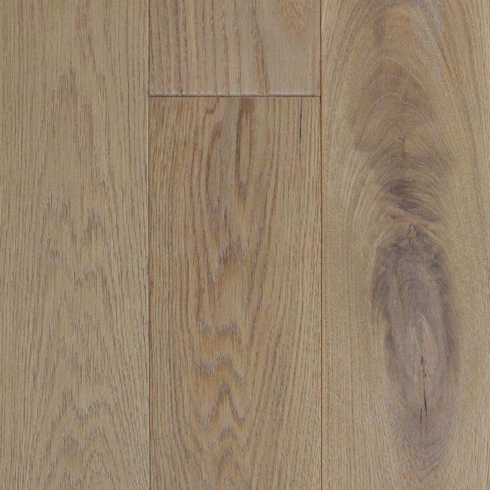 Castlebury Wimborne Eurosawn White Oak 3/4 in. T x 5 in. W x Wire Brushed Solid Hardwood Flooring (20 sq.ft./case) - Hercitys