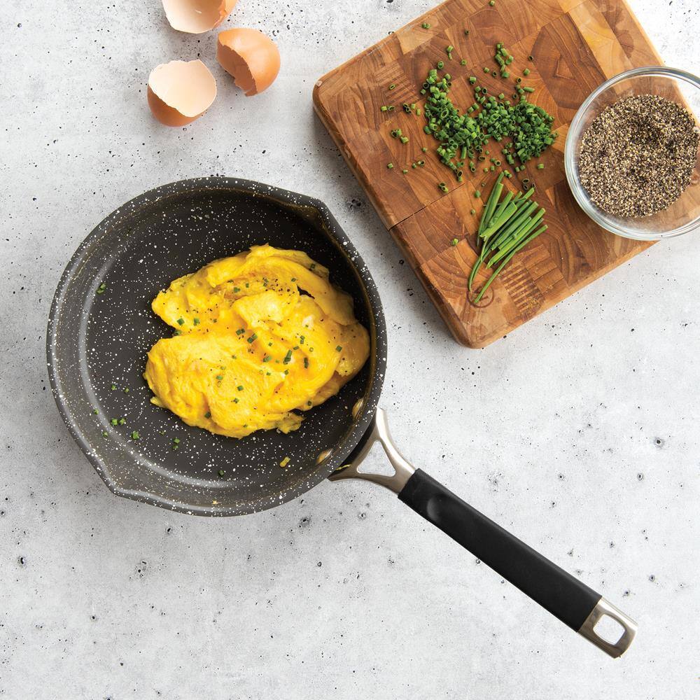 Verde 9 . 9 in. Ceramic Nonstick Skillet in Black - Hercitys