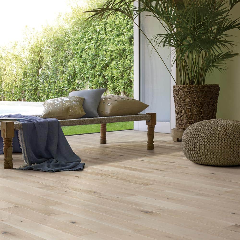 Pelican Hill French Oak 3/4 in. T x 5 in. W Wire Brushed Solid Hardwood Flooring (904 sq. ft./pallet) - Hercitys