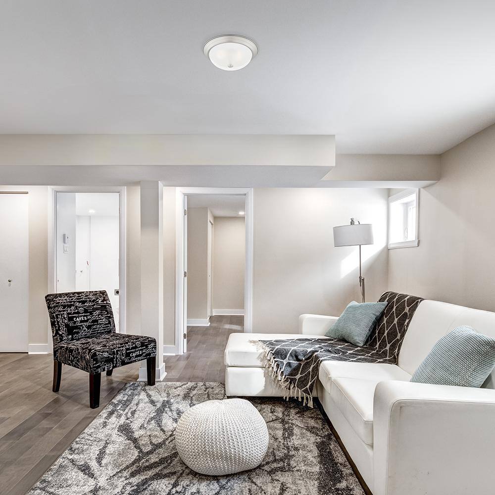 Reedley 15 in. Traditional Pewter Medium-Base (E26) Bulb Flush Mount for Kitchens - Hercitys