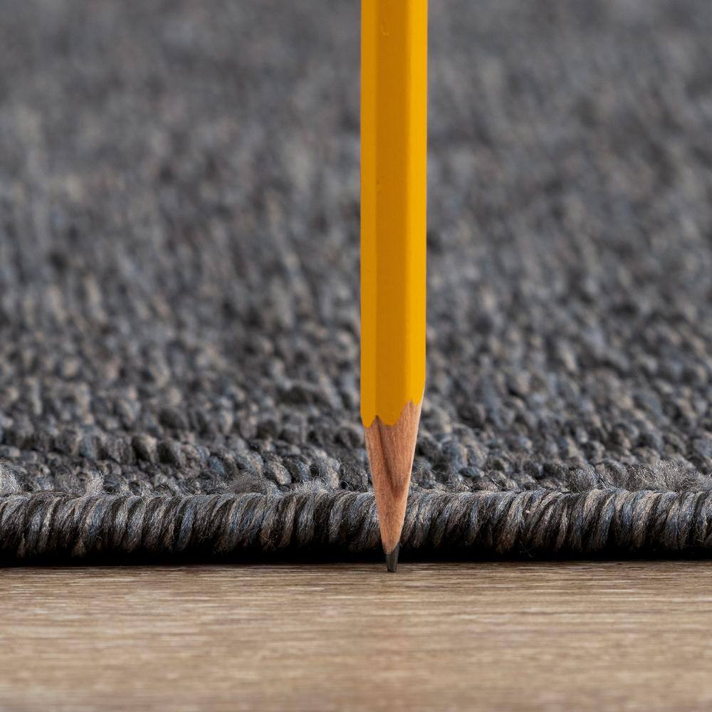 Alma Dark Gray 5 ft. x 7 ft. Geometric Machine Washable Indoor Area Rug - Hercitys